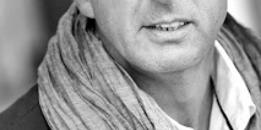 Parole contro lo stalking: intervista a Nicky Persico, avvocato e scrittore.
